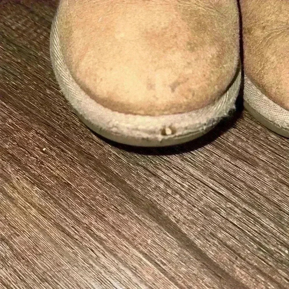 UGG short boots KIDS BAILEY BUTTON - CHESTNUT  no size but fit sz 10 toddler imo - Picture 4 of 6